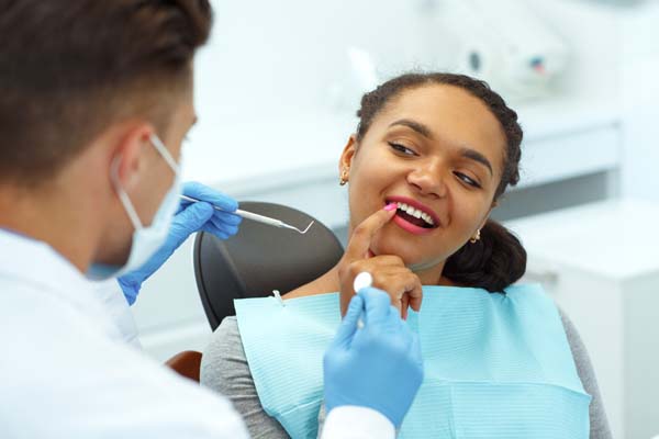Cosmetic Dental: What To Look For In A Cosmetic Dentist