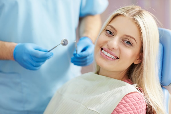 Ask A Dentist: When Should I Get A Tooth Extraction?